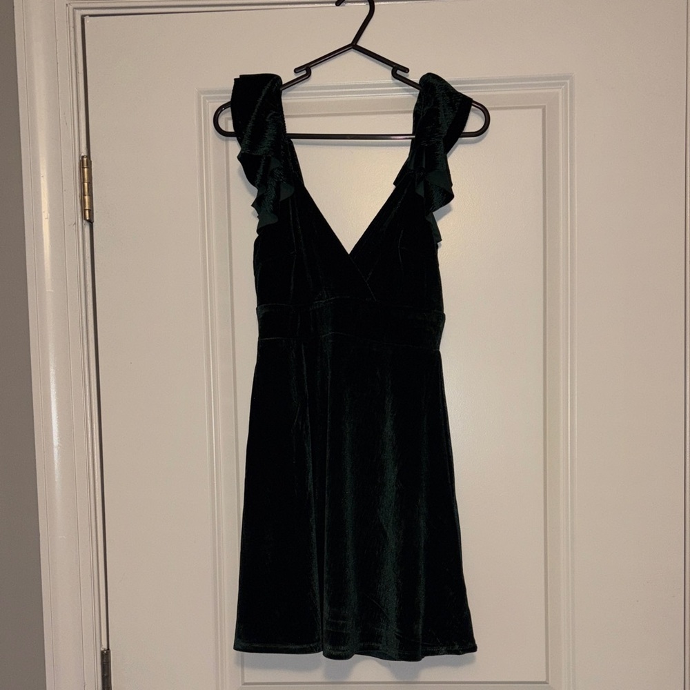 Altar’d State (Brand New) Ryleigh Velvet Mini Dress (Small)